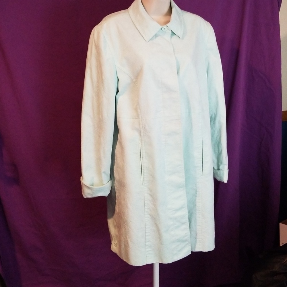 Apostrophe trench size16